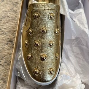 Michael Kors Michael Leo Slip on leather gold 9 NIB $129